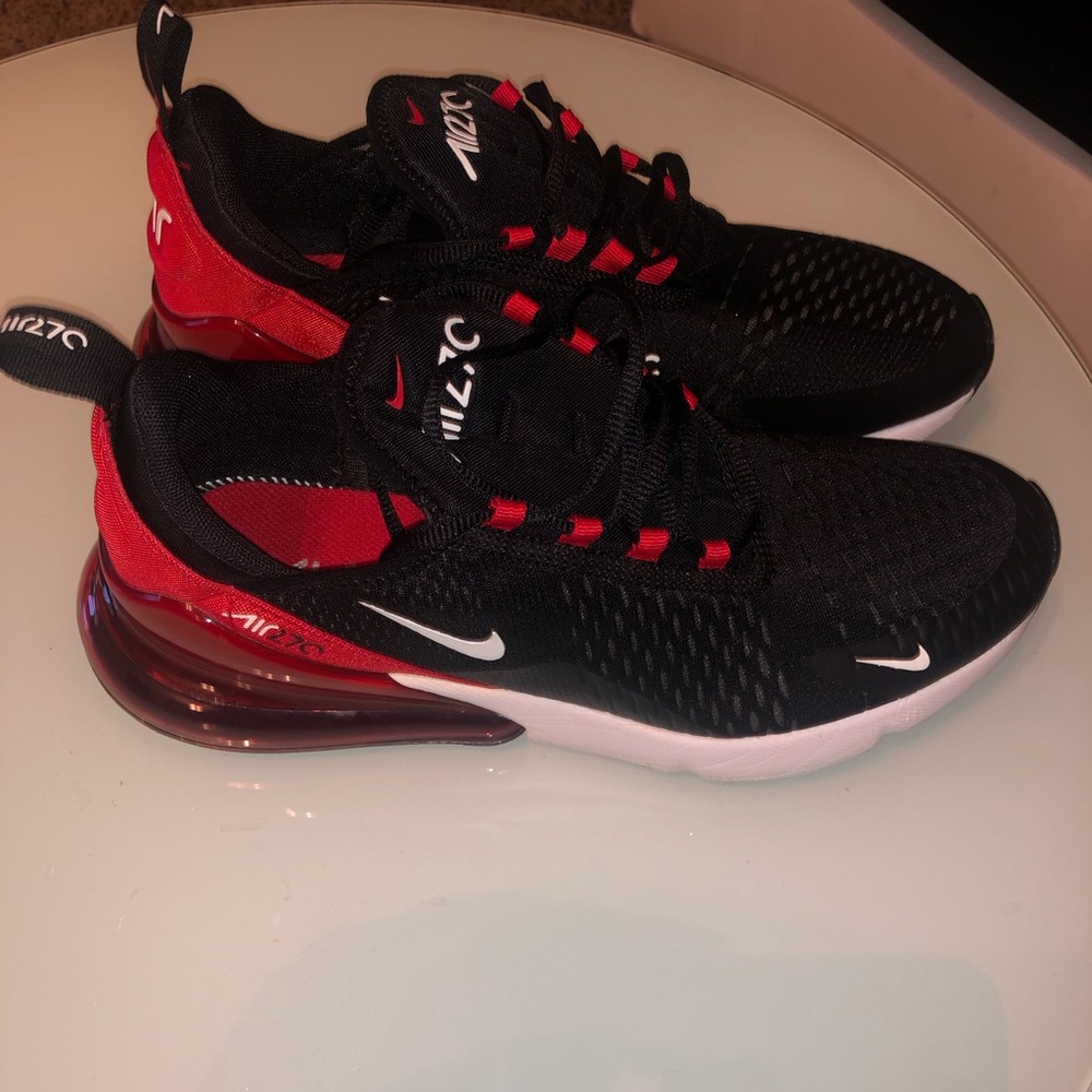 Air 270 - Picture 2 of 5